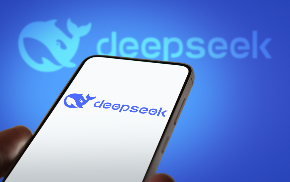 Smartphone zeigt KI Deep Seek.